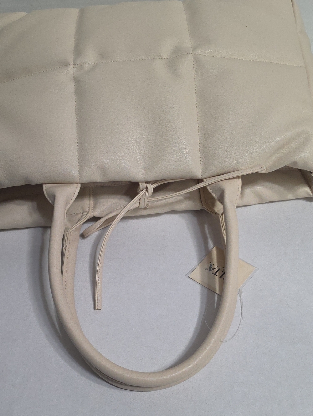 Ulta Beauty Quilted Tote in Light Cream *NWT* - Picture 5 of 7